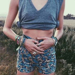 NWT Novella Royale Luna Shorts Blue Rose M Floral